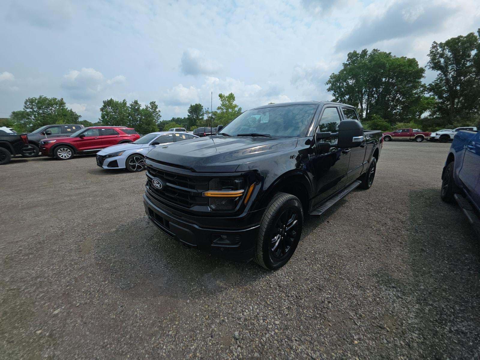2024 Ford F-150 XLT Crew Cab Medium Bed — photograph 1