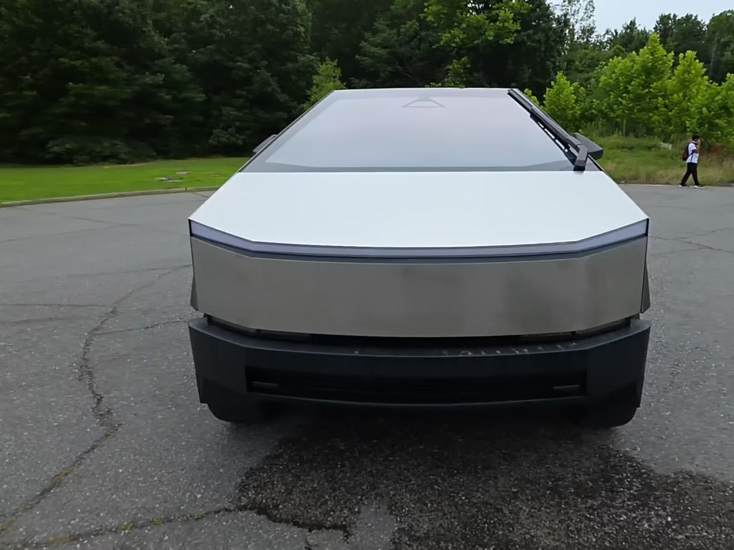 2024 Tesla Cybertruck Cyberbeast Crew Cab Medium Bed — photograph 1